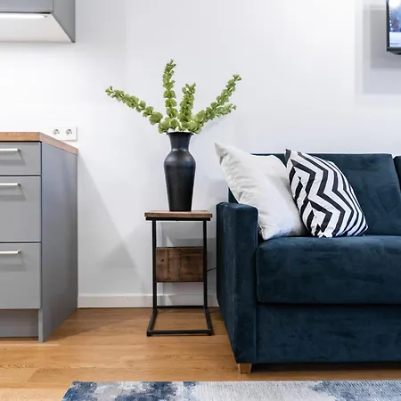 Stylish With Balcony And Parking *