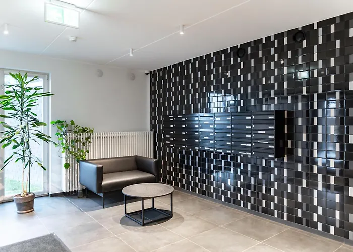 Stylish With Balcony And Parking *