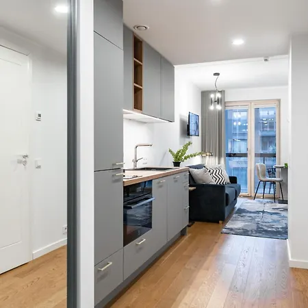 Korter Stylish With Balcony And Parking